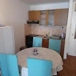 Alyssa Apartman *