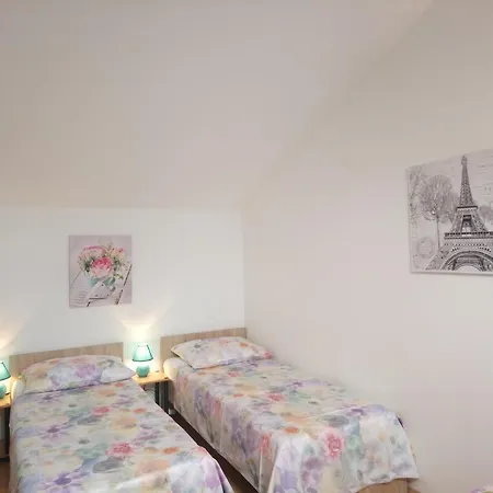 Apartament Alyssa *