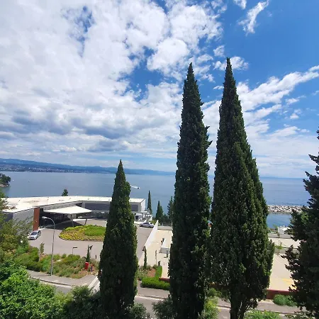 Alyssa Apartmán Ičići