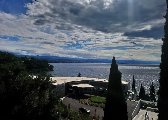 Alyssa Apartment Ičići